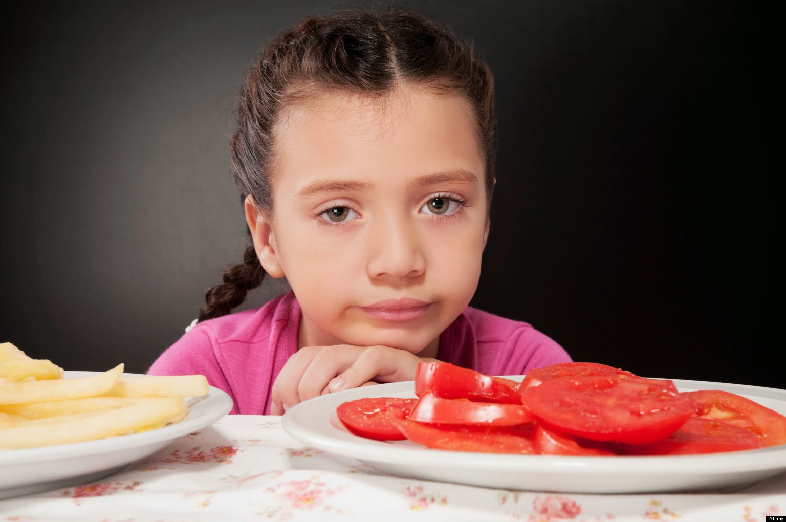 Trẻ biếng ăn: Mẹ nên và không nên làm gì?